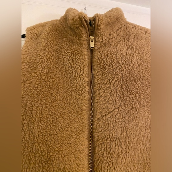 J.Crew Excursion Plush Vest. Color: Golden Tan Size Small Vest - Picture 6 of 8